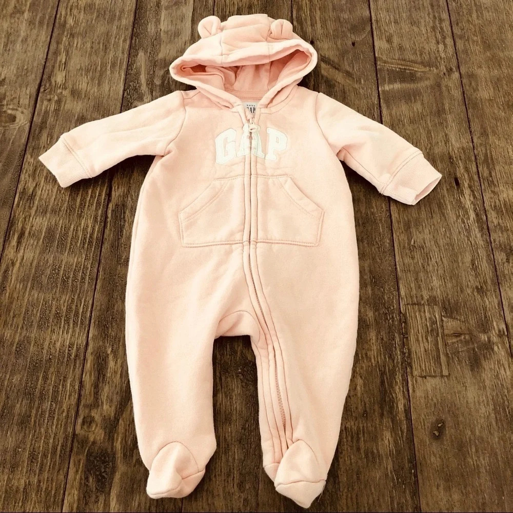 Baby Gap Peach Logo Footed‎ One Piece Sweatsuit 0-3